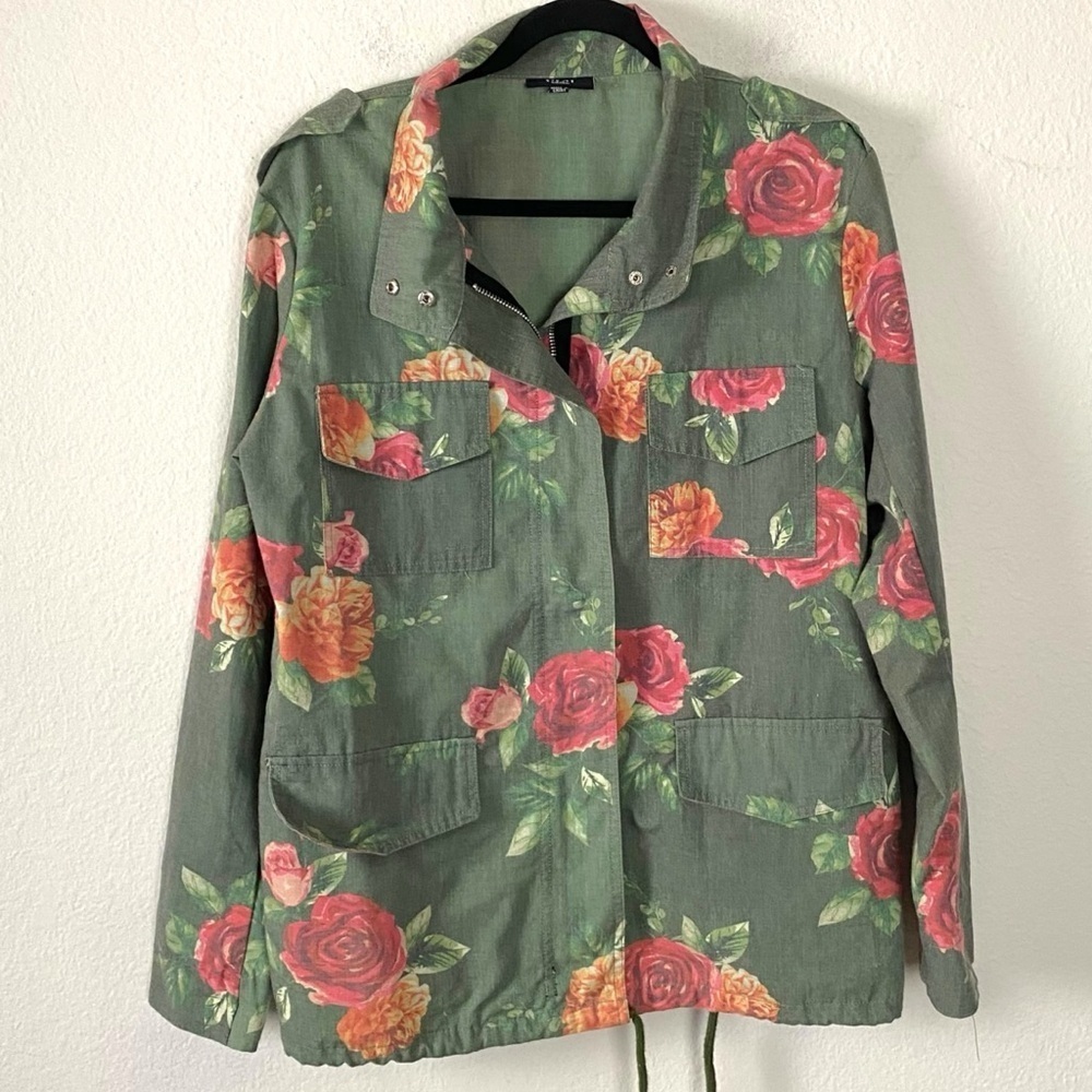Vici Military Utility Jacket in Army Green Floral Size Small Roses Fall Dainty